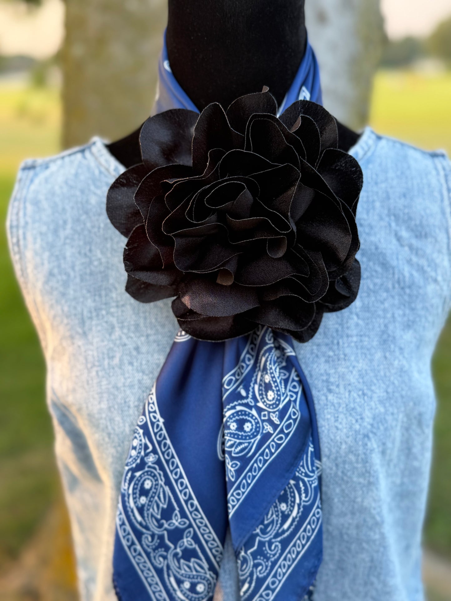 Blossom Giddy-Up (Black)