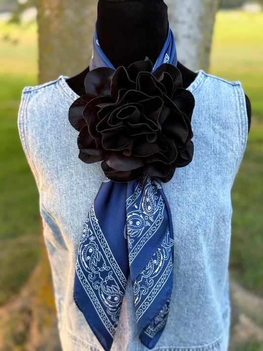 Blossom Giddy-Up (Black)
